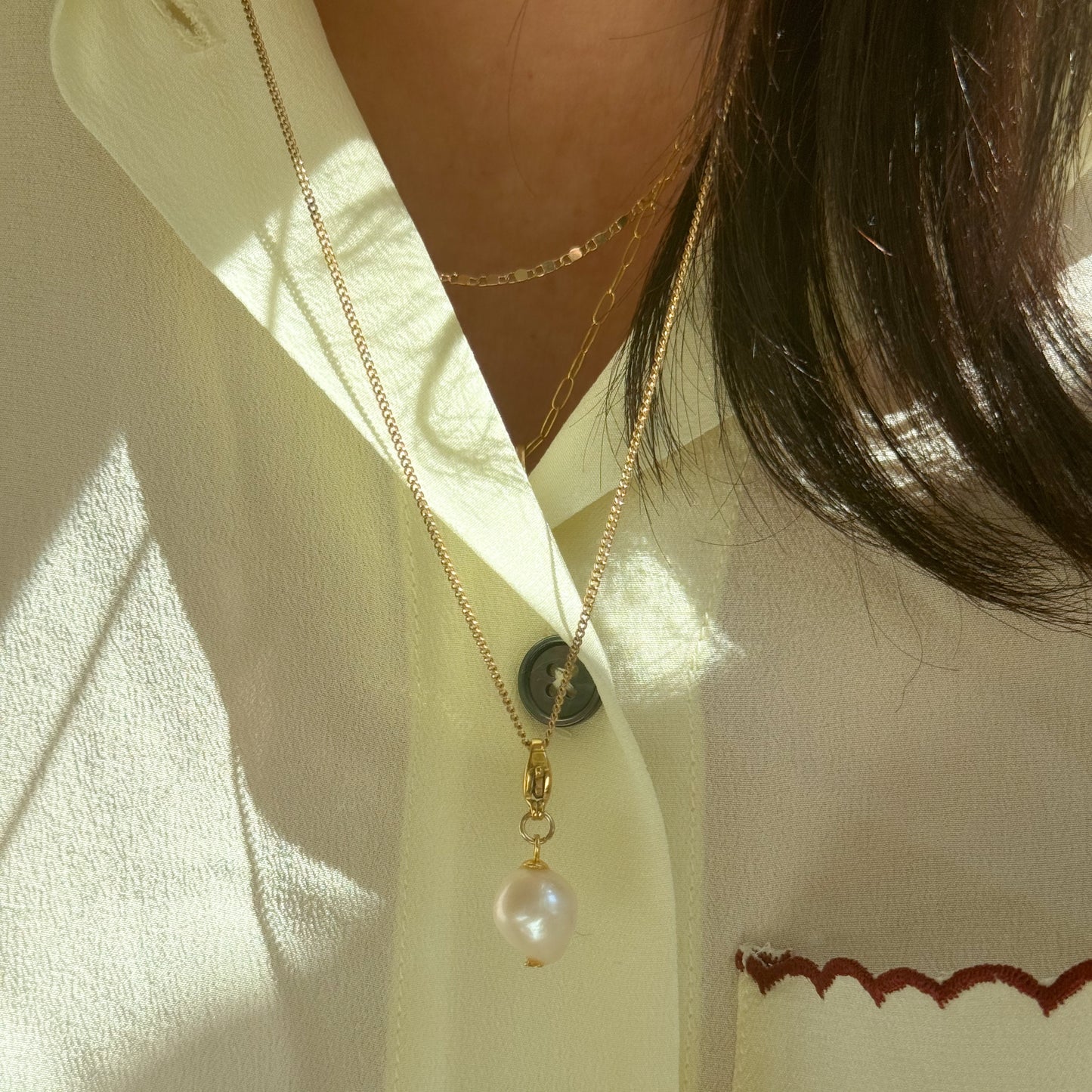 Perla charm