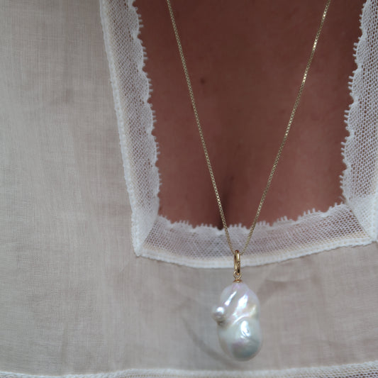 Baroque Pearl large