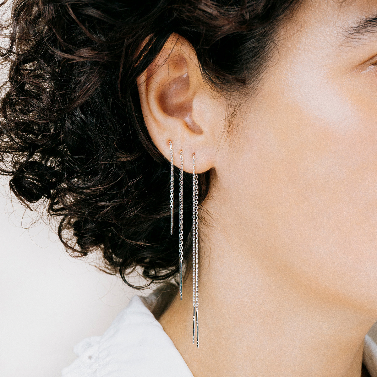 Single chain earring