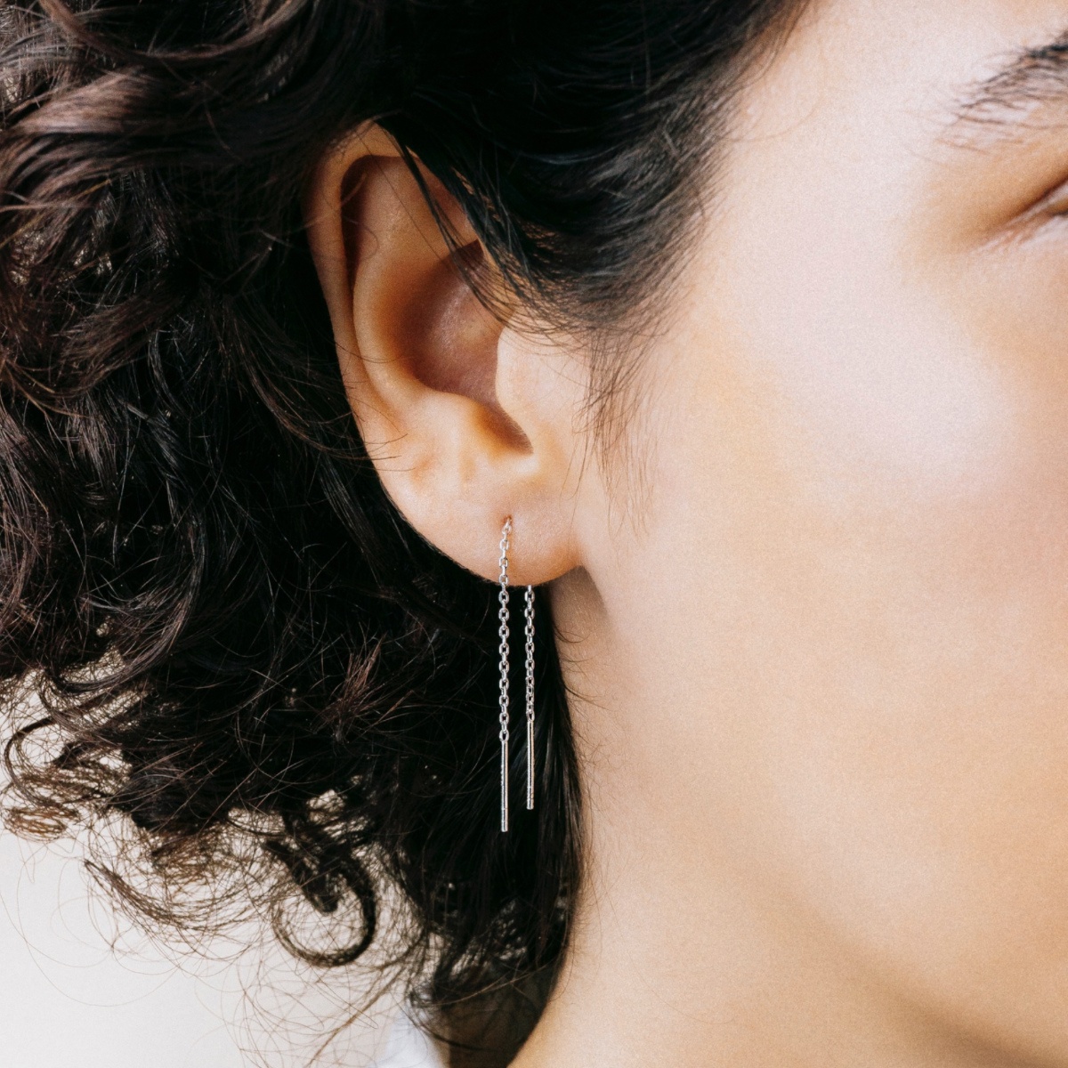 Single chain earring