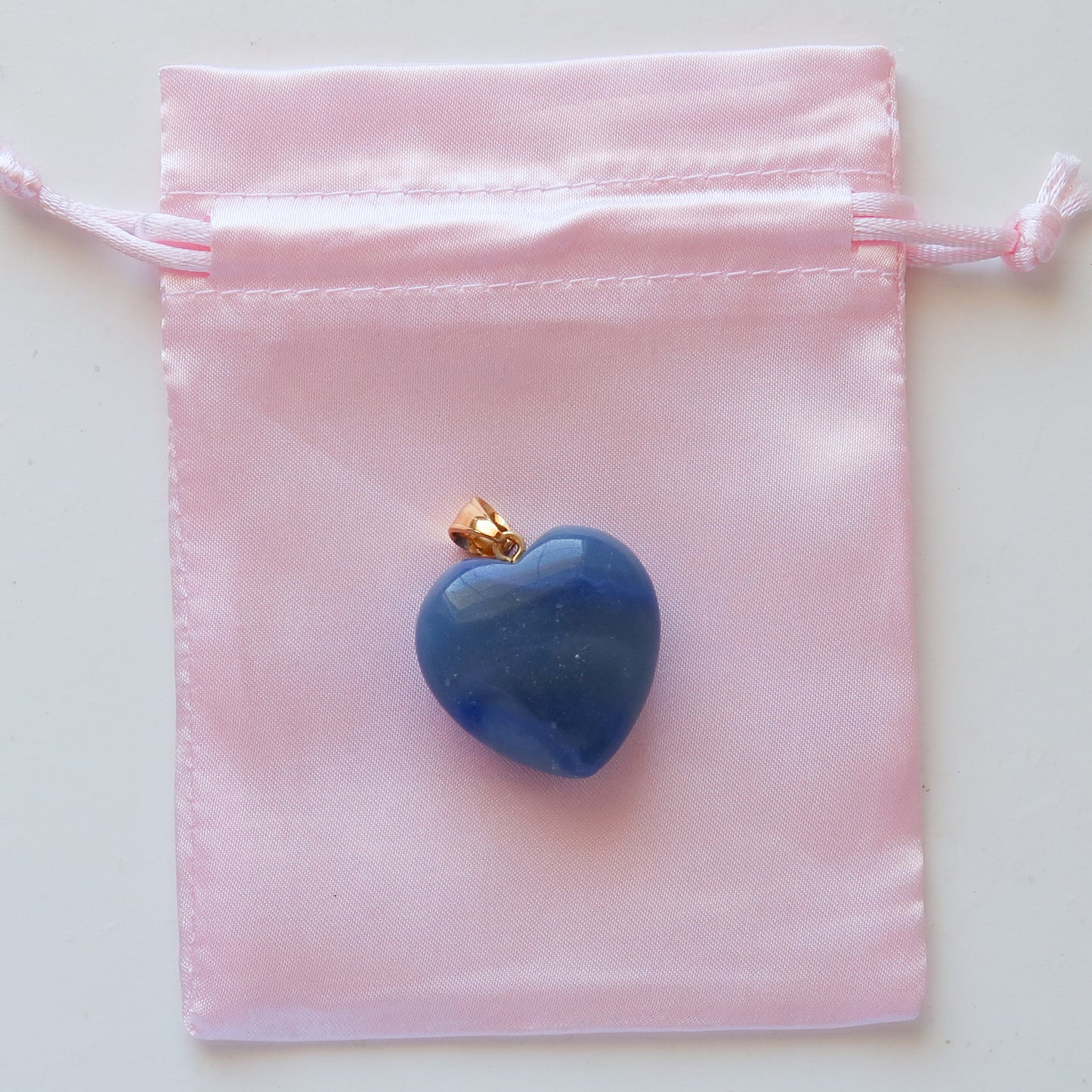 Cuore crystal charm